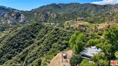 Photo of 2617 Hodgson Circle Drive, Topanga, CA 90290 (MLS # 26723379)