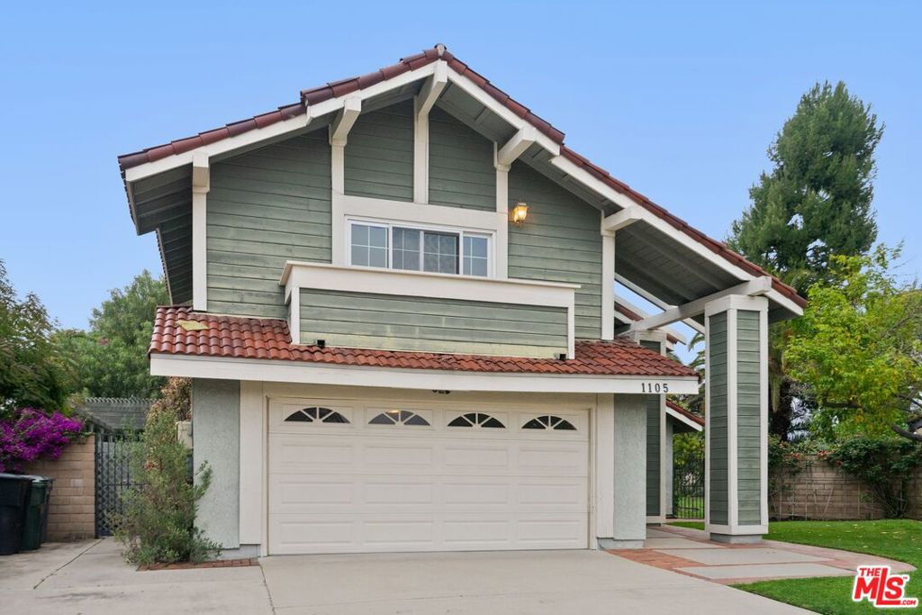 1105 E Meadow Wood Drive