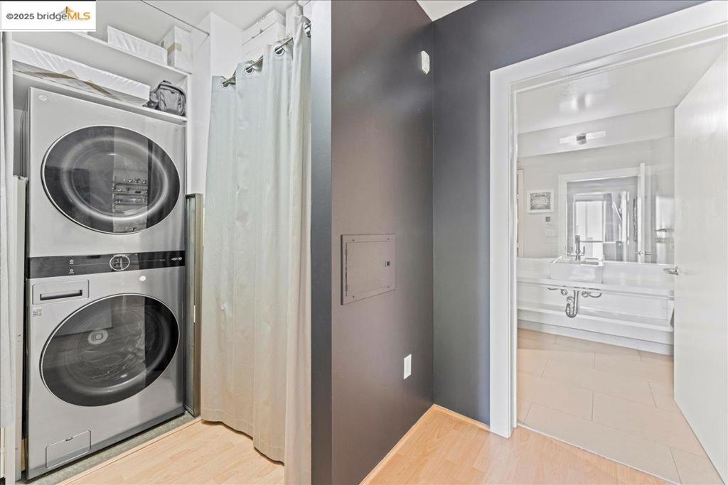 WEST OAKLAND - Residential