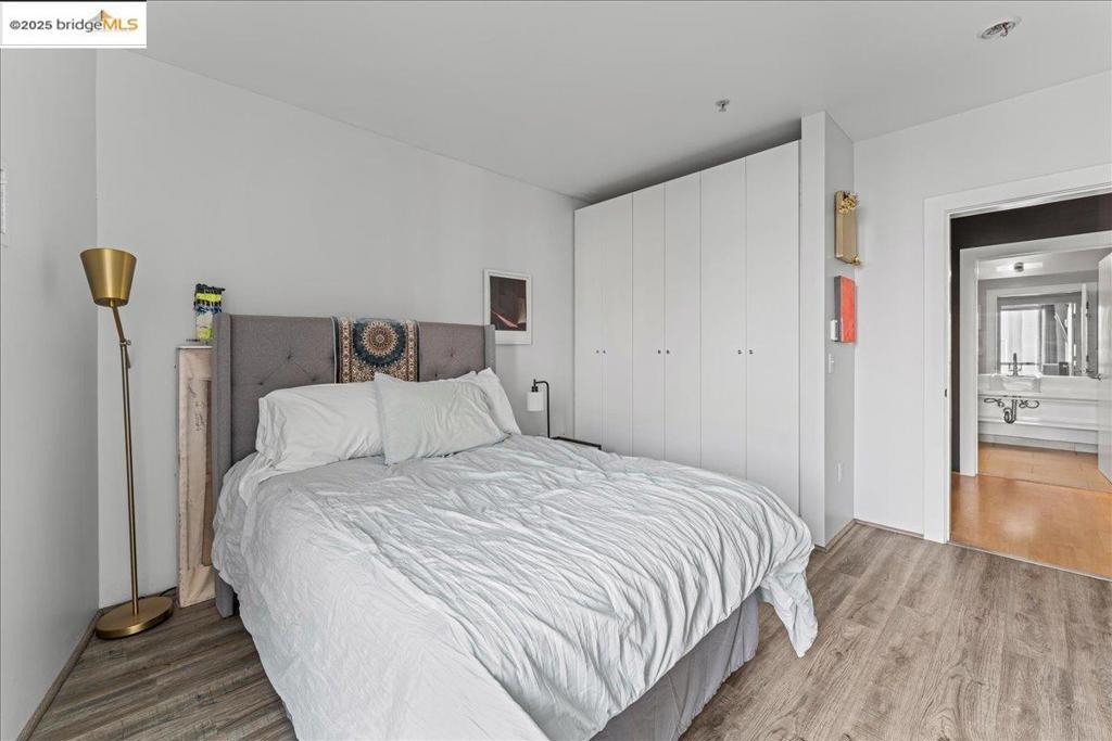 WEST OAKLAND - Residential