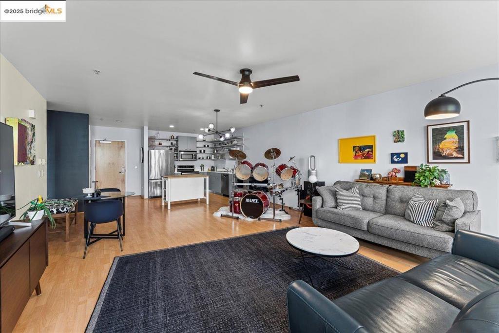 WEST OAKLAND - Residential