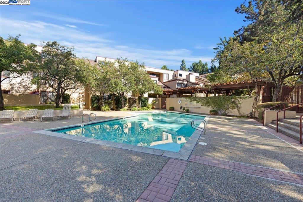 FAIRVIEW - Residential