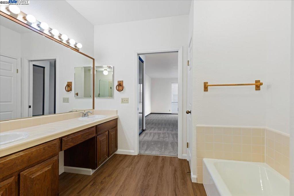 FAIRVIEW - Residential