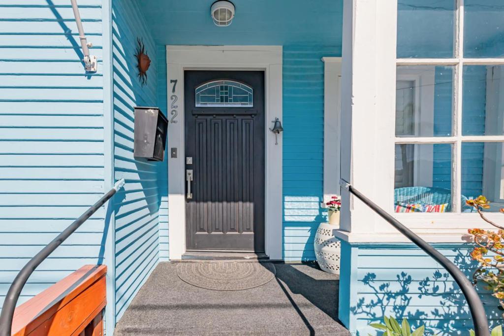 722 Cayuga Street