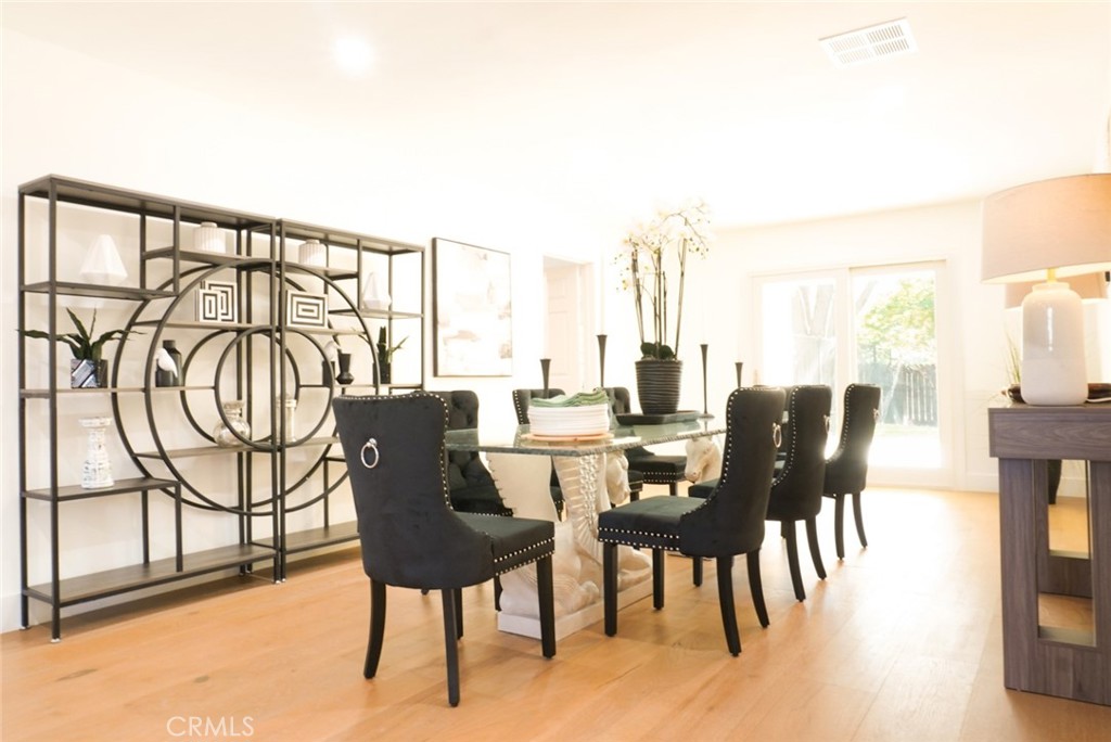 Properties 4 23242 Burbank Boulevard