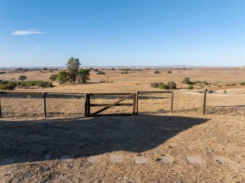 Tiny photo for 8495 Plane View PL, Paso Robles, CA 93446 (MLS # NS26166336)