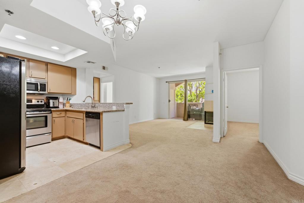 680 Camino De La Reina 2201