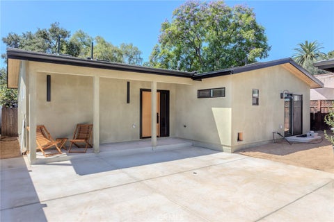 Photo of 1701 N Oxford AVE, Pasadena, CA 91104 (MLS # PF26192385)