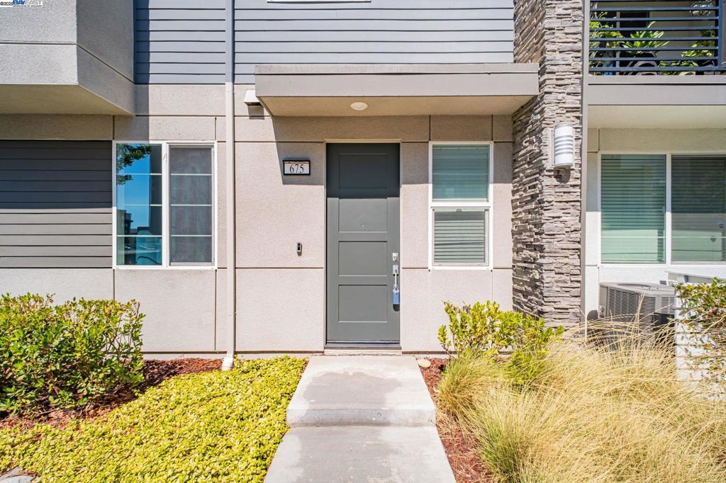 675 Delve Ct