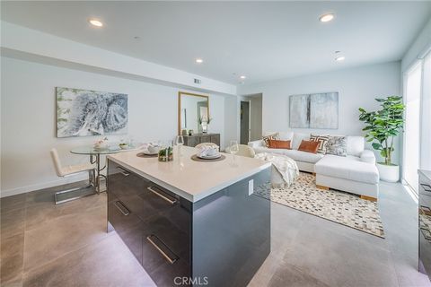 Photo of 214 westmoreland #6, Los Angeles, CA 90004 (MLS # WS26031432)