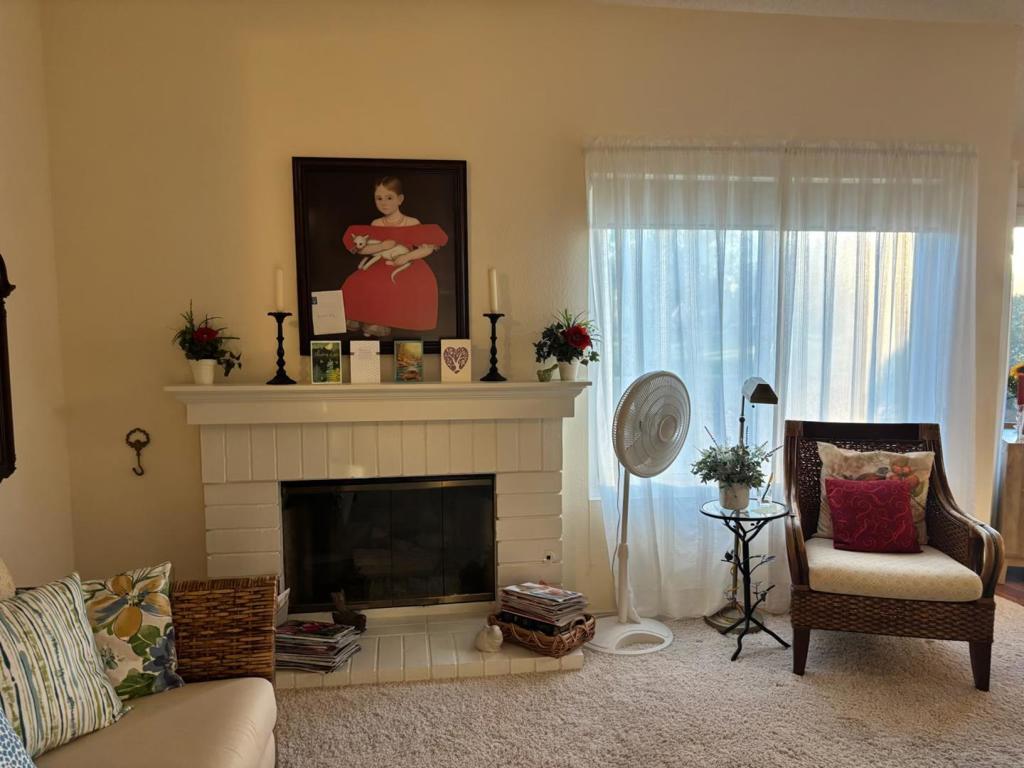 613 La Costa Drive