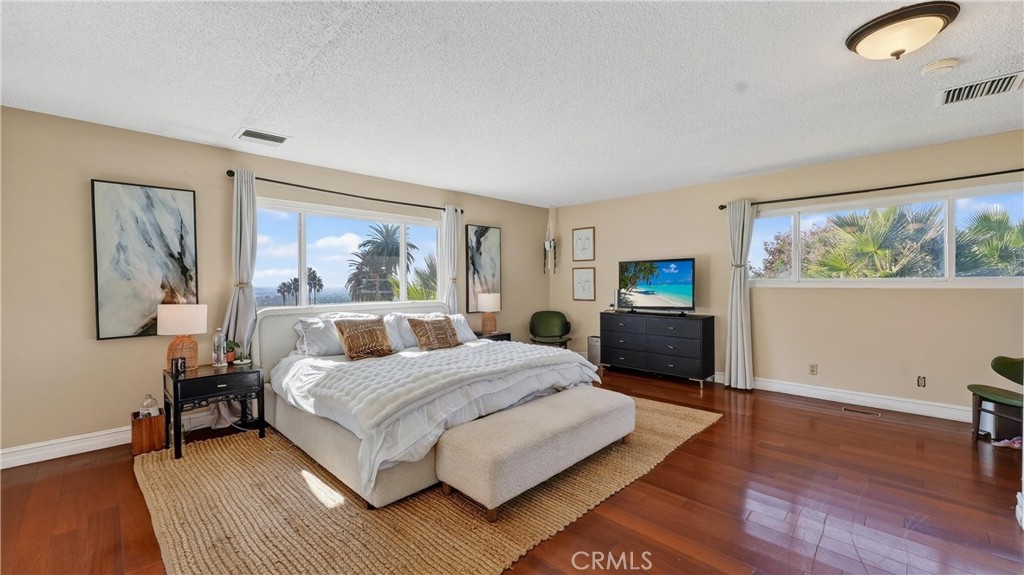 Fullerton Heights (FULH) - Residential Lease