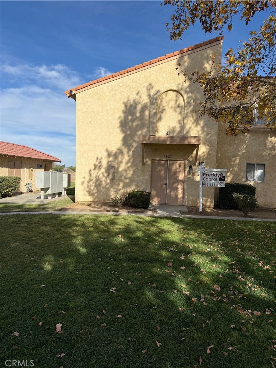 Beautifully maintained 2-bedroom, 2-bath condo offering 1,008 sq. ft. of living space. This unit shares only one common wall, providing added privacy. Features include an attached 2-car garage with laundry, private patio, and an open, light-filled floor plan. Conveniently located near shopping, dining, entertainment, and major freeways. Ideal for owner-occupants or investors.
Why rent when you can own? This beautiful 2BD/2BA condo feels like a true home—only one shared wall, attached 2-car garage, private patio, and tons of natural light! Close to everything with easy freeway access. Perfect for first-time buyers or investors.