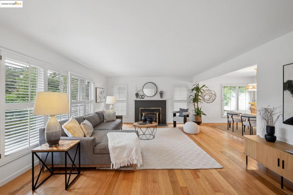 UPPER ROCKRIDGE - Residential