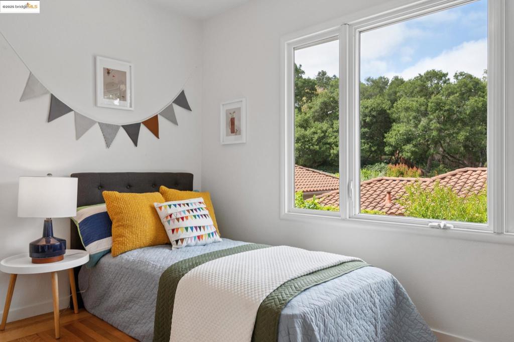 UPPER ROCKRIDGE - Residential