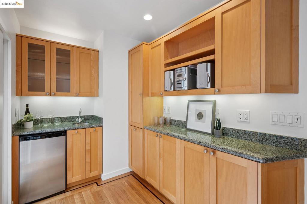 UPPER ROCKRIDGE - Residential