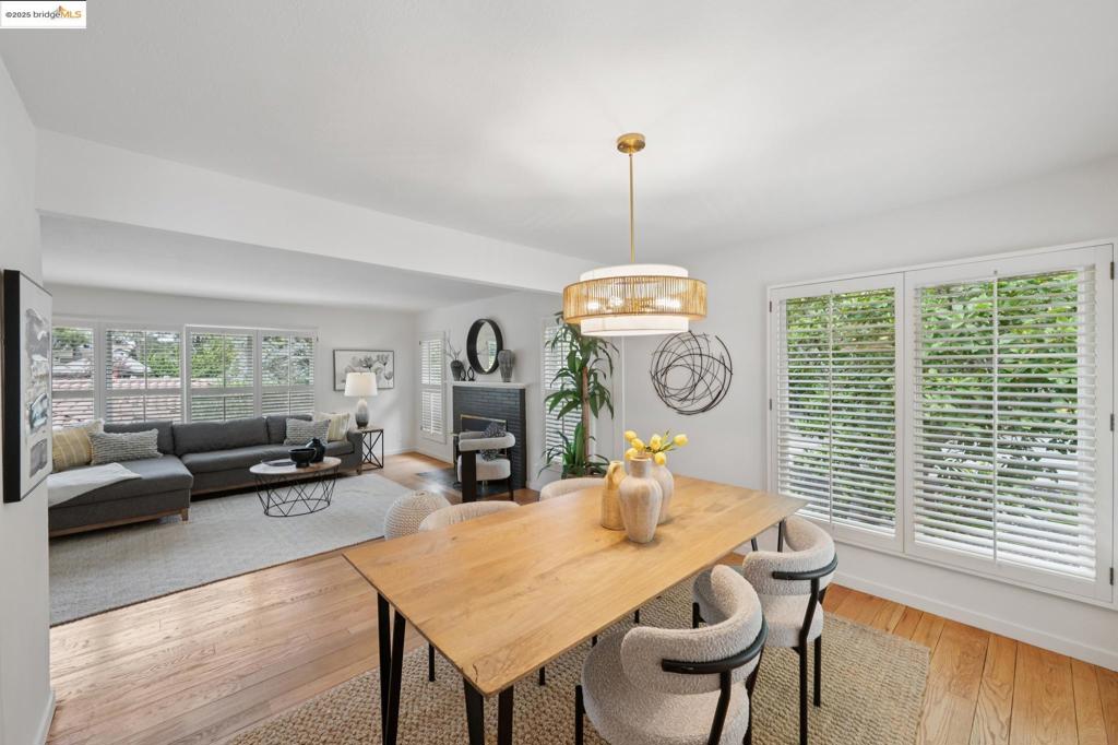 UPPER ROCKRIDGE - Residential