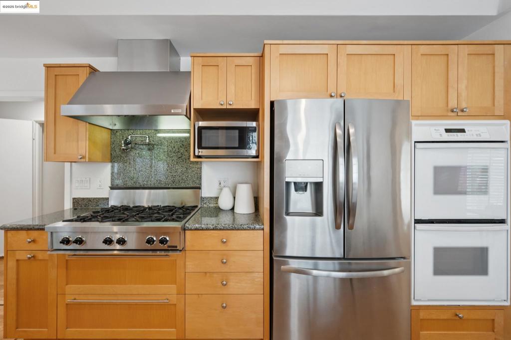 UPPER ROCKRIDGE - Residential