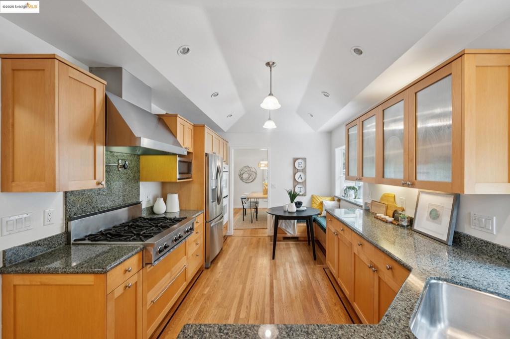 UPPER ROCKRIDGE - Residential