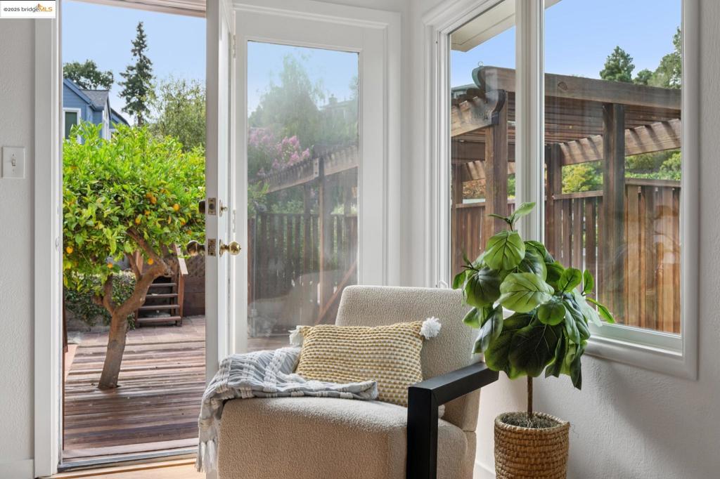 UPPER ROCKRIDGE - Residential