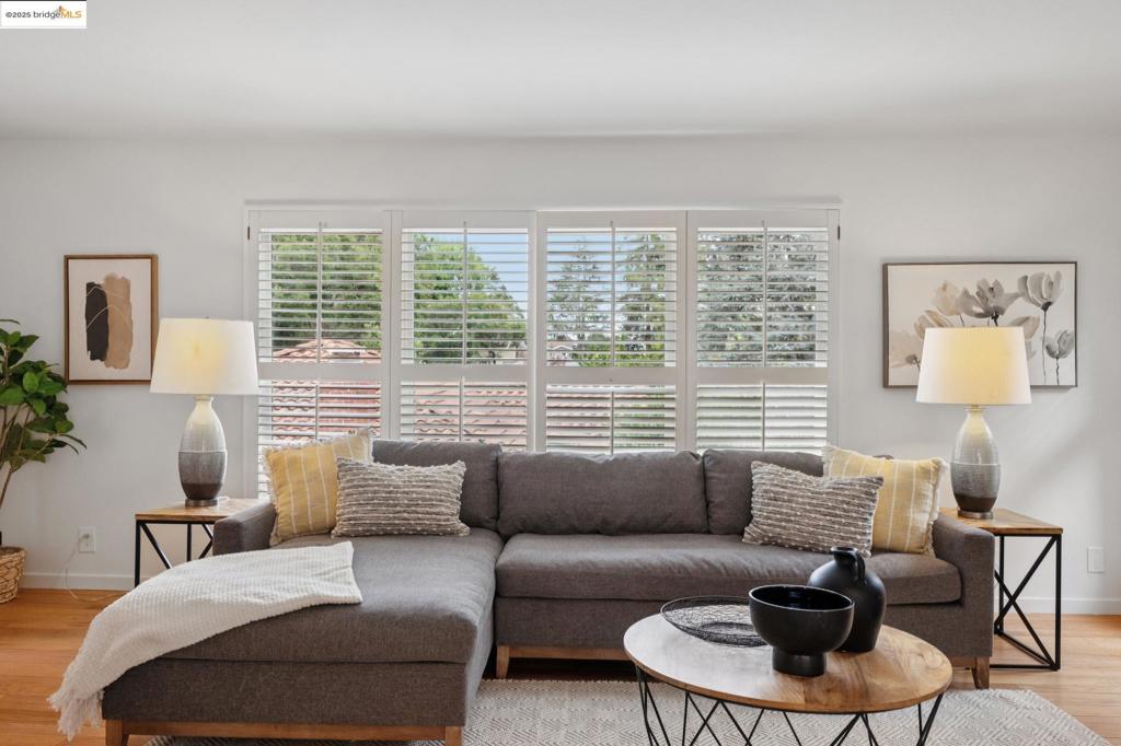 UPPER ROCKRIDGE - Residential