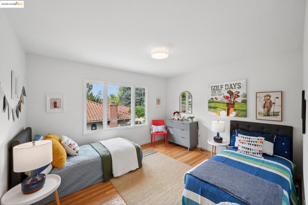 UPPER ROCKRIDGE - Residential