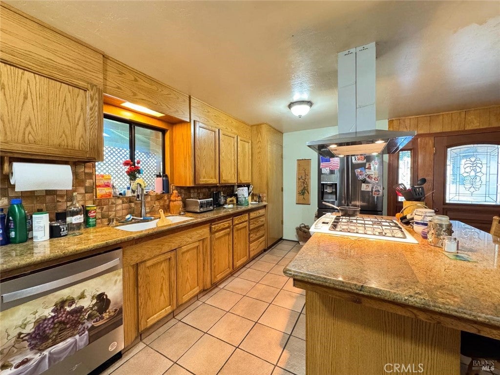 4400 Lake Ridge Drive