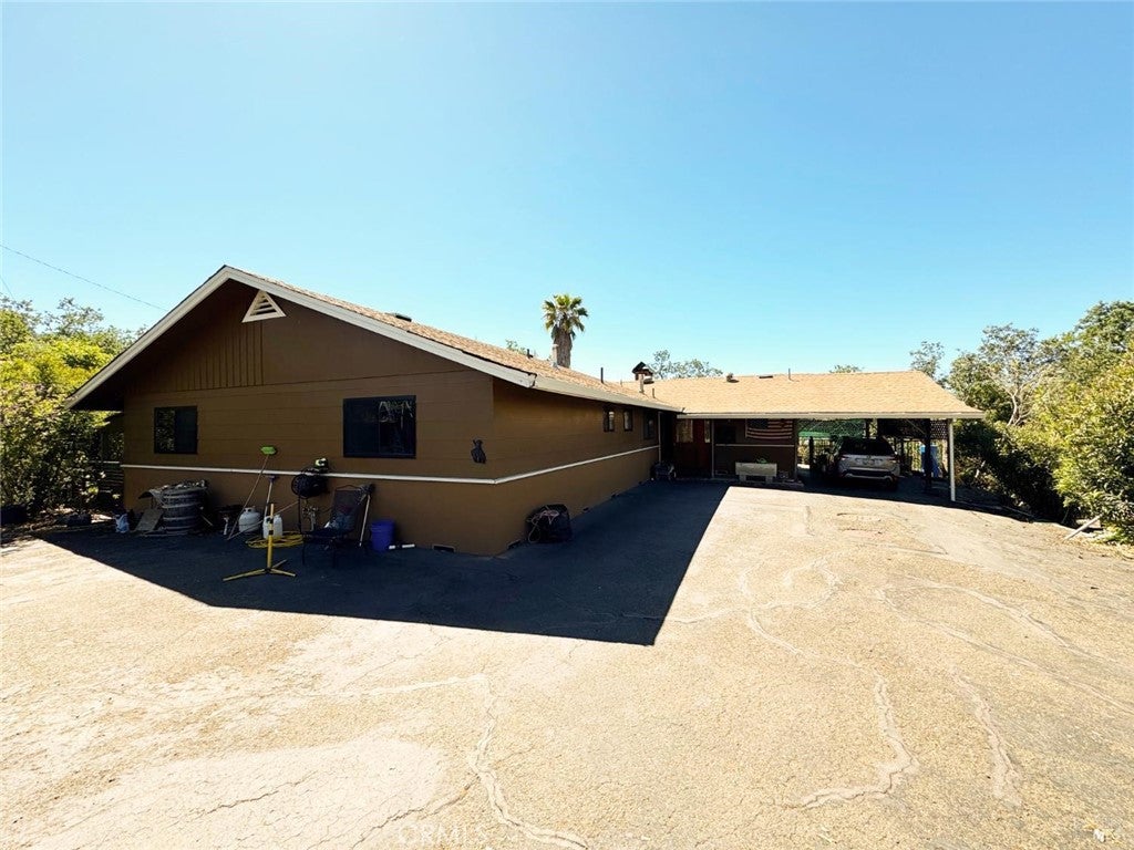 4400 Lake Ridge Drive