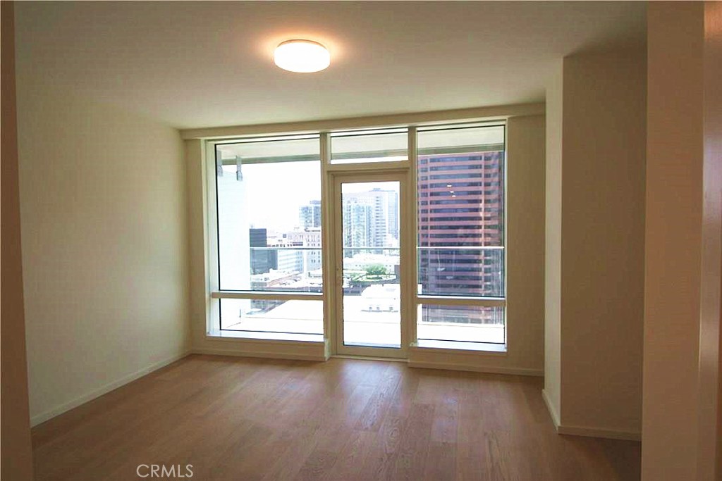 Patio, Patio, Patio, Amazing view. Brand new Metropolis Residential tower II highrise condo. Located in the 18th floor with spectacular downtown city lights view. Residents will be enjoying 24 hours lobby security services, resort like pool and BBQ area, fitness center, game room, playground and dog park offered by Metropolis. Hotel Indigo is right next to the building. If you have friends and family come to visit you, they will be able to walk to meet with you. Easy access to the 110, 101, and 5 fwy.