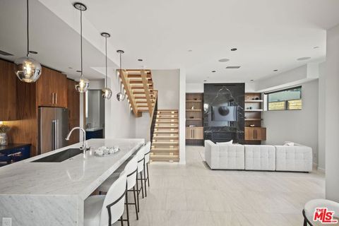 Photo of 212 Bay Street #101, Santa Monica, CA 90405 (MLS # 25609561)