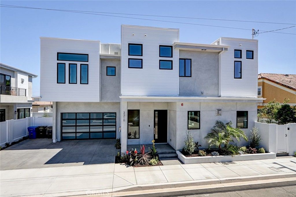 Photo of 3310 Blossom Lane, Redondo Beach, CA 90278 (MLS # SB26014802)