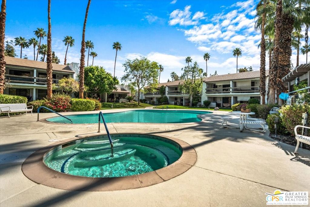 Palm Canyon Villas - Residential