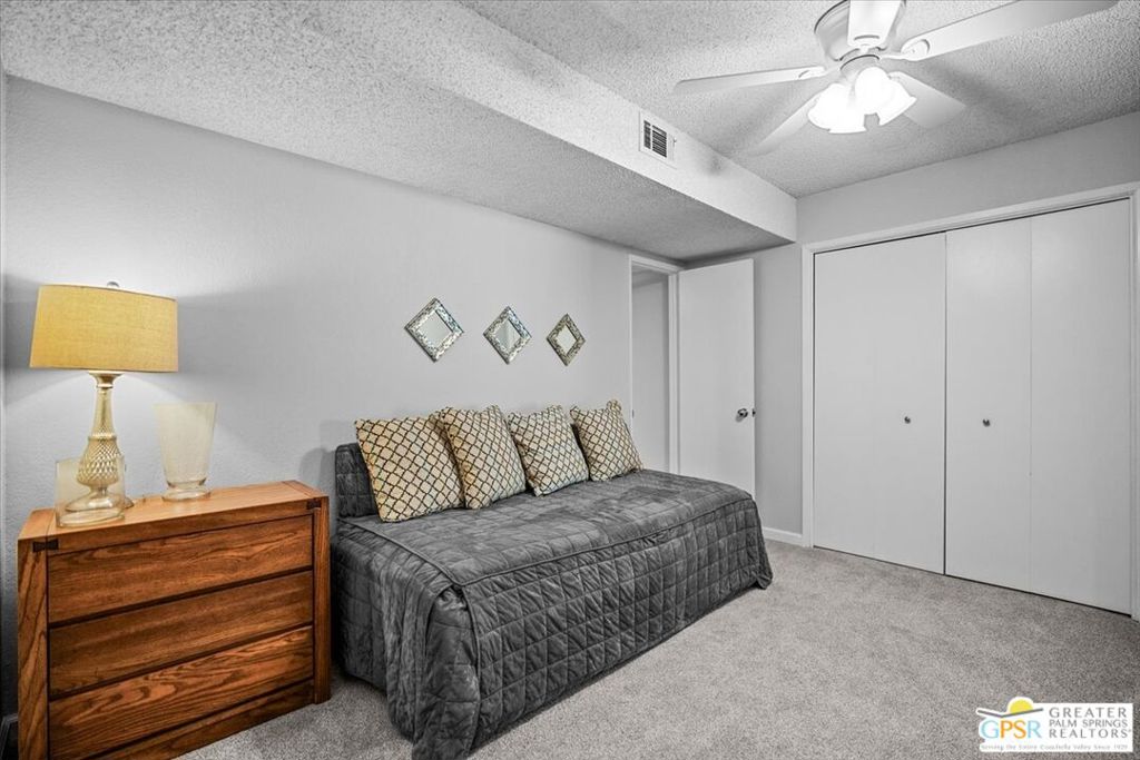 Palm Canyon Villas - Residential