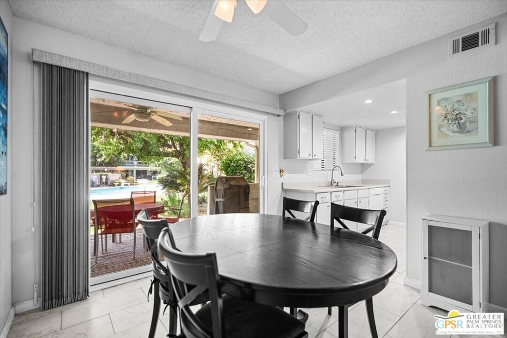 Palm Canyon Villas - Residential