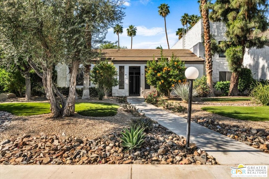 Palm Canyon Villas - Residential