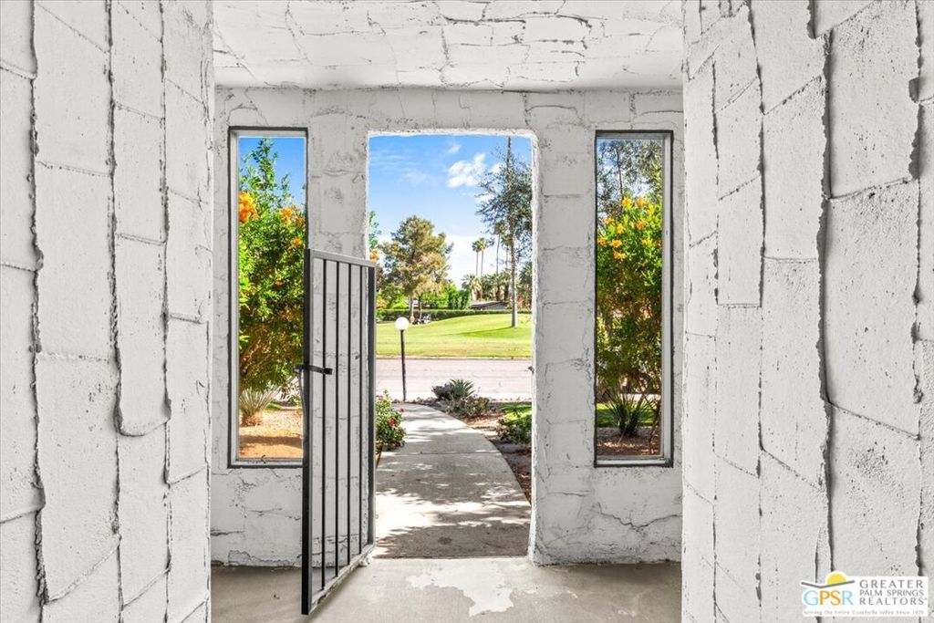 Palm Canyon Villas - Residential