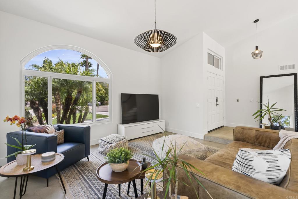 1609 Honeysuckle Court