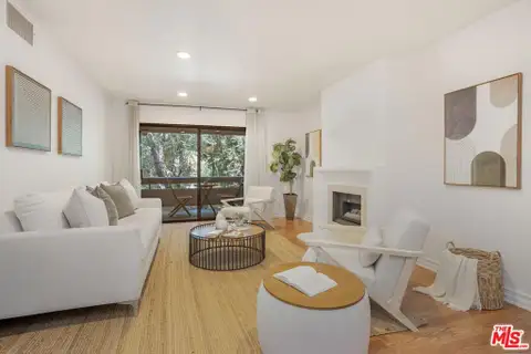 MLS: 26871045