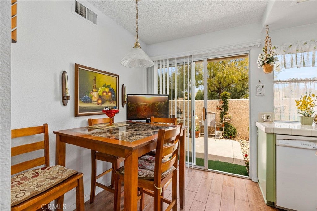 672 La Quinta Drive