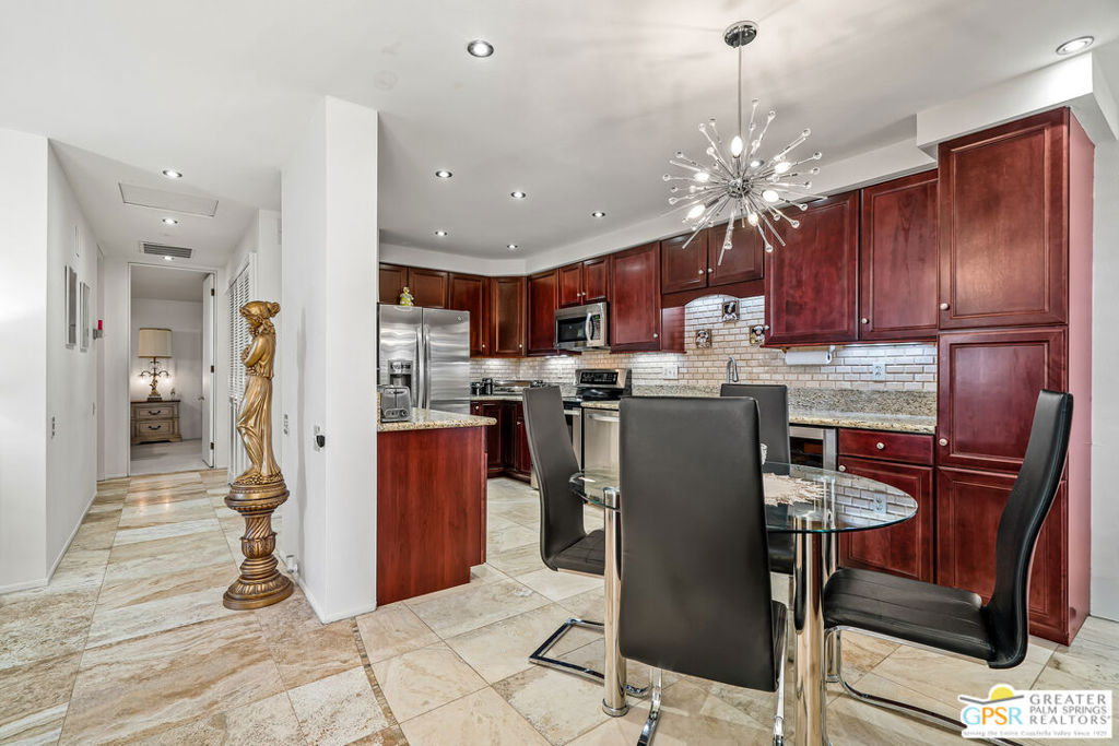 Palm Springs Country Club - Residential