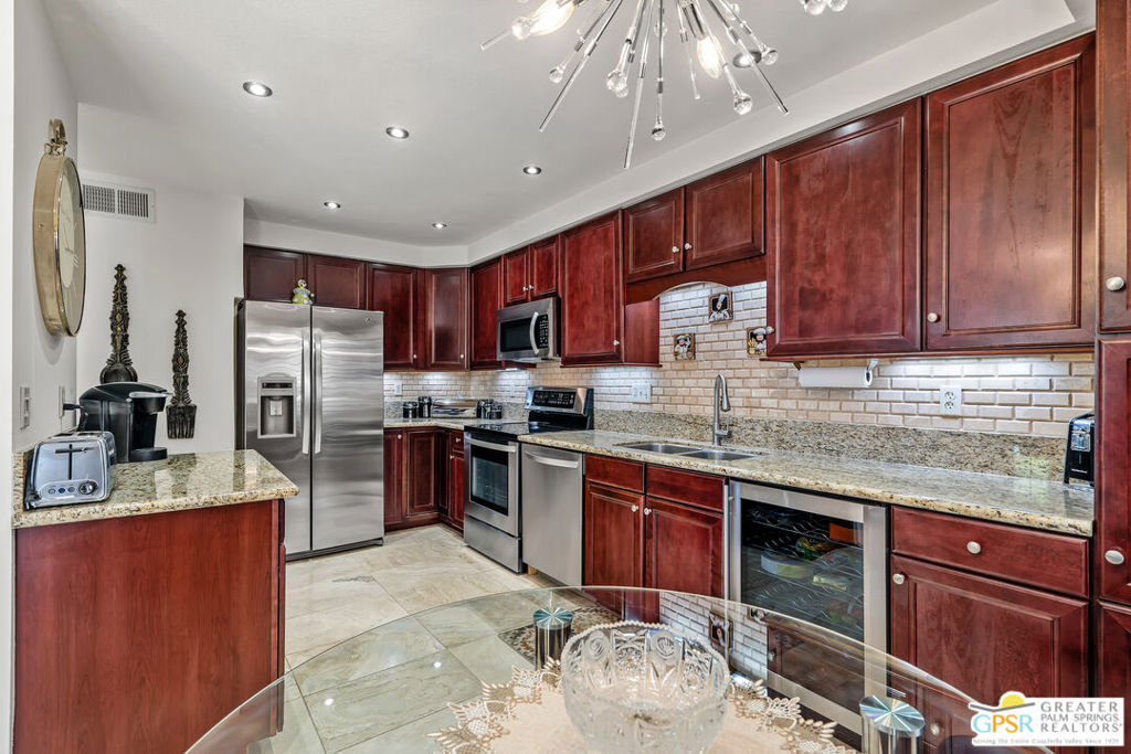 Palm Springs Country Club - Residential