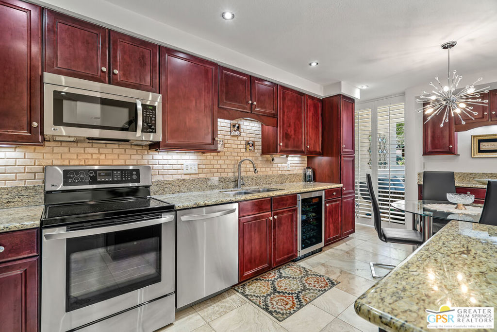 Palm Springs Country Club - Residential