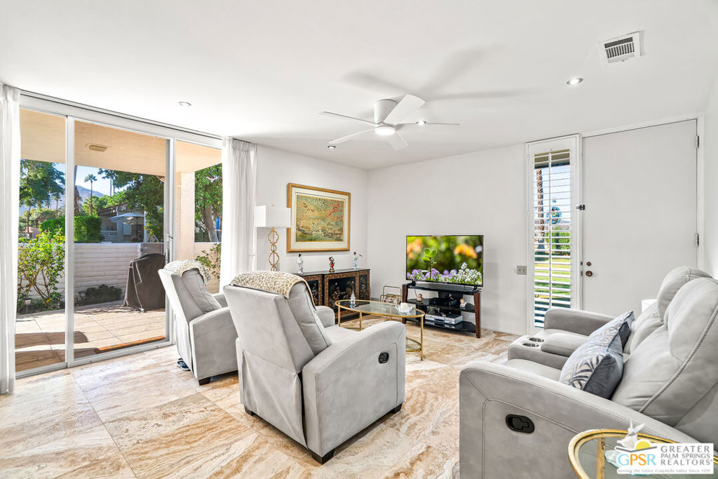 Palm Springs Country Club - Residential