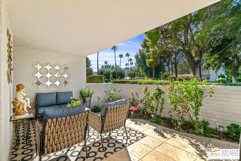 Palm Springs Country Club - Residential