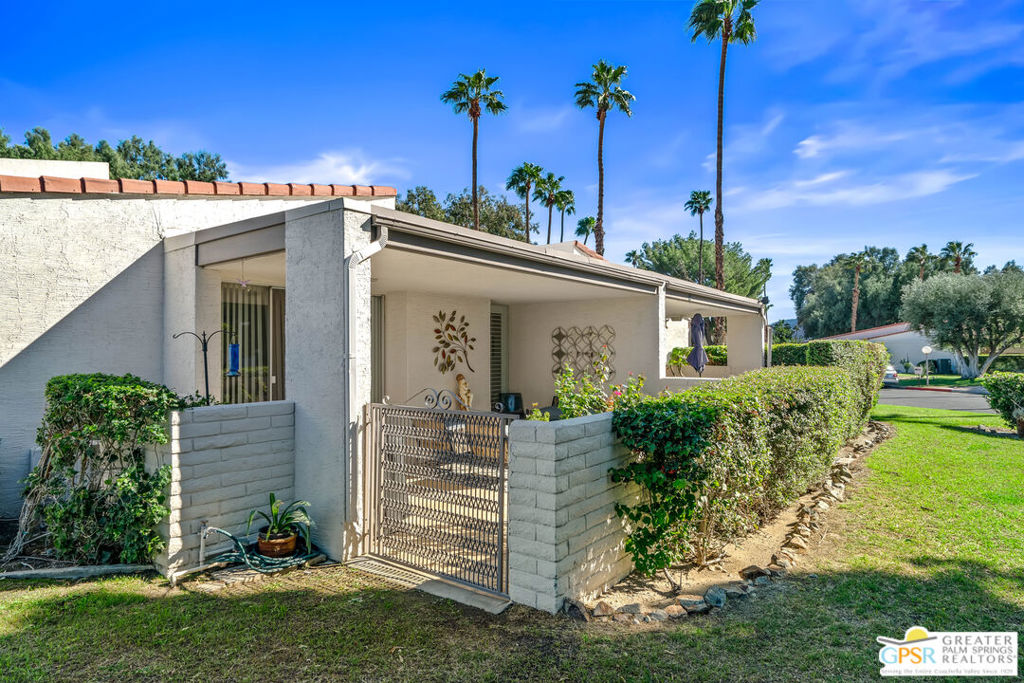 Palm Springs Country Club - Residential