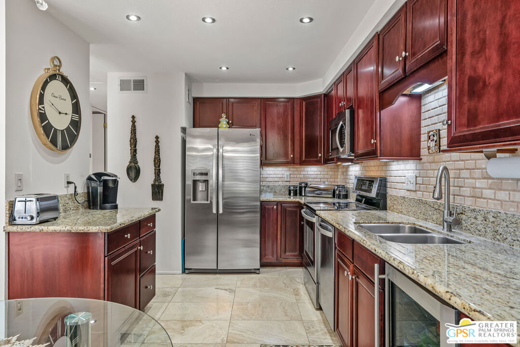 Palm Springs Country Club - Residential