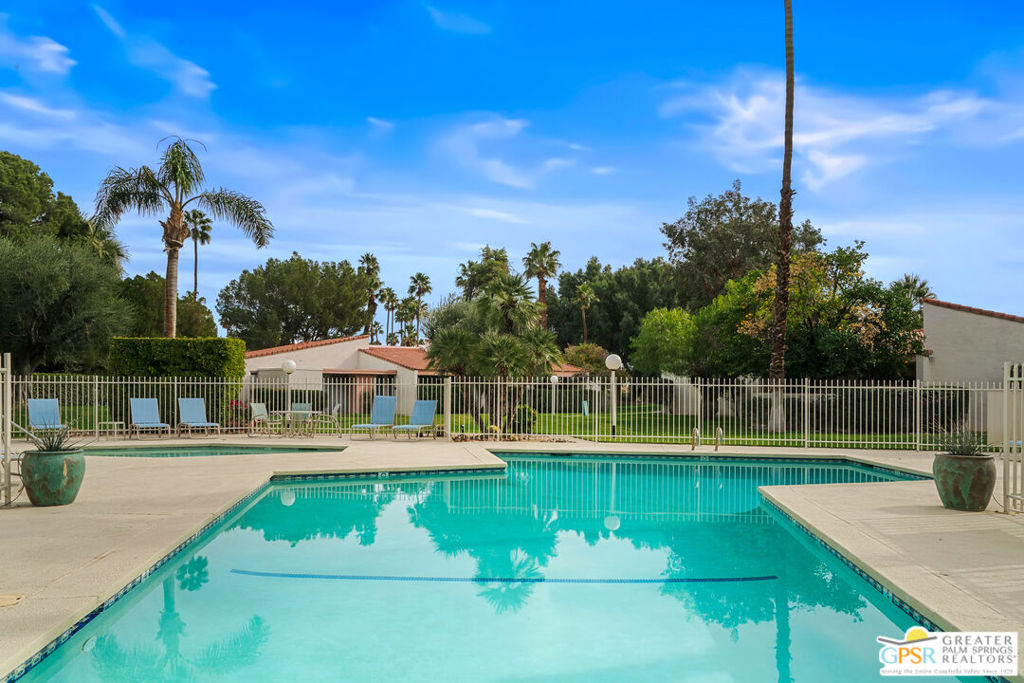 Palm Springs Country Club - Residential
