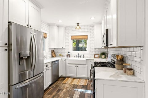 Tiny photo for 66 Sycamore Drive, Ventura, CA 93001 (MLS # V1-39367)