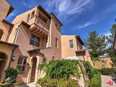 Photo of 111 Tallowood, Irvine, CA 92620 (MLS # 26829677)