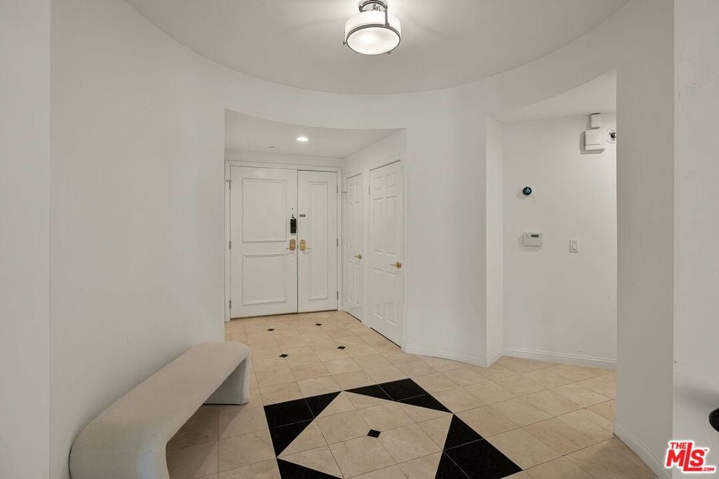 121 N Almont Drive 201